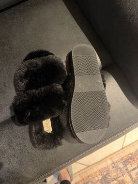 Kooba Black Faux Fur Slide Slippers for Women